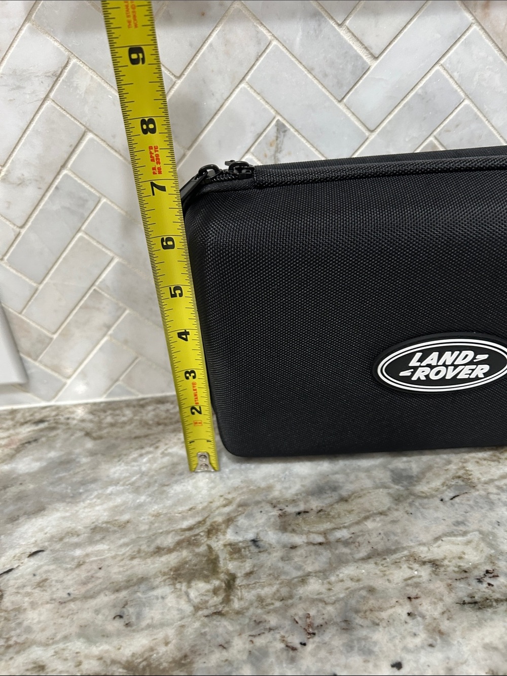 Land Rover First-aid Kit - Picture 11 of 11